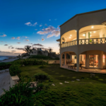 Luxurious Beachfront Villa